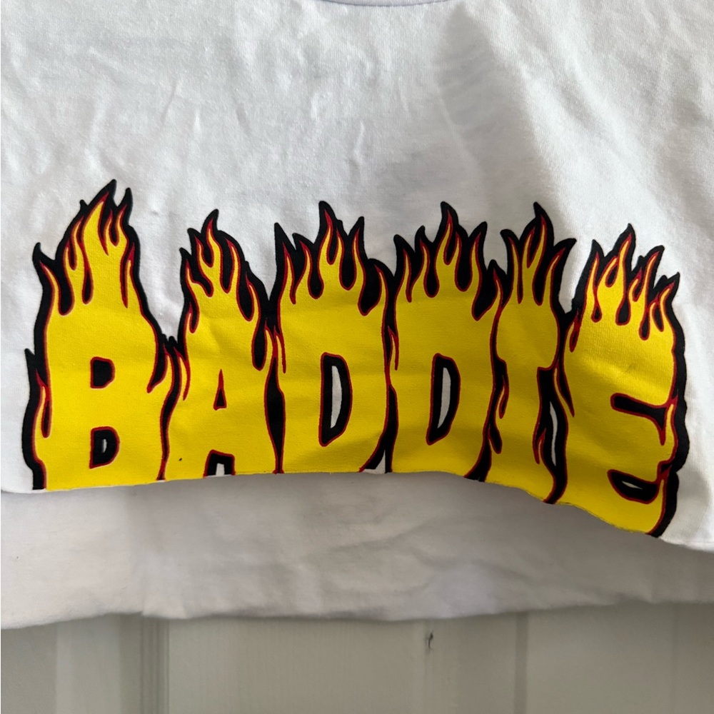 Baddie Graphic Cropped Top